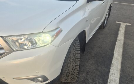 Toyota Highlander III, 2011 год, 2 400 000 рублей, 8 фотография