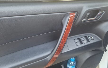 Toyota Highlander III, 2011 год, 2 400 000 рублей, 22 фотография