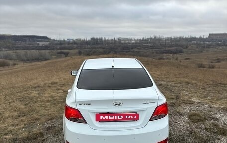 Hyundai Solaris II рестайлинг, 2014 год, 940 000 рублей, 5 фотография