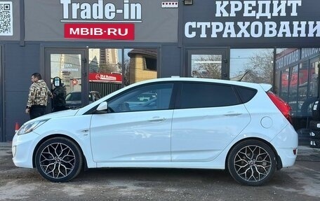 Hyundai Solaris II рестайлинг, 2012 год, 700 000 рублей, 7 фотография