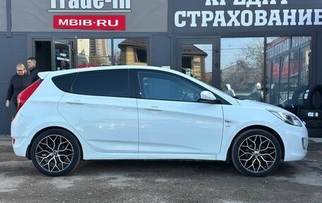 Hyundai Solaris II рестайлинг, 2012 год, 700 000 рублей, 8 фотография