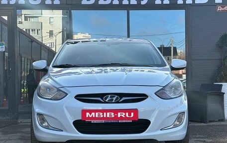 Hyundai Solaris II рестайлинг, 2012 год, 700 000 рублей, 4 фотография