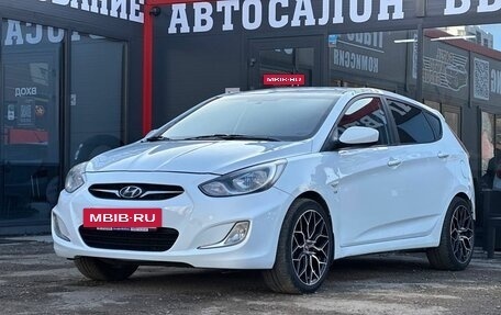Hyundai Solaris II рестайлинг, 2012 год, 700 000 рублей, 6 фотография
