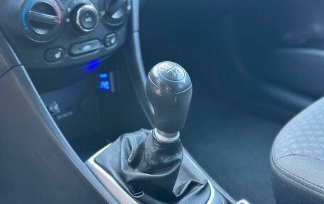 Hyundai Solaris II рестайлинг, 2012 год, 700 000 рублей, 25 фотография