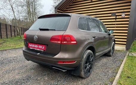 Volkswagen Touareg III, 2011 год, 1 850 000 рублей, 7 фотография