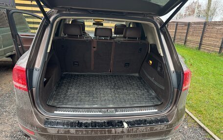 Volkswagen Touareg III, 2011 год, 1 850 000 рублей, 13 фотография