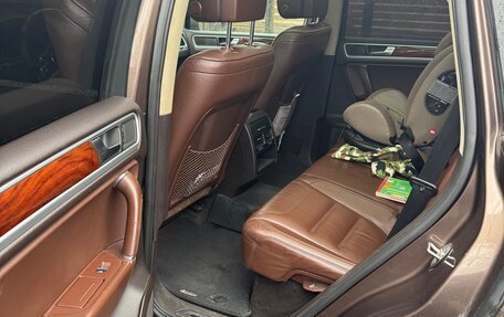 Volkswagen Touareg III, 2011 год, 1 850 000 рублей, 11 фотография