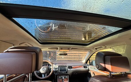 Volkswagen Touareg III, 2011 год, 1 850 000 рублей, 20 фотография