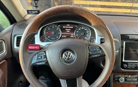Volkswagen Touareg III, 2011 год, 1 850 000 рублей, 17 фотография