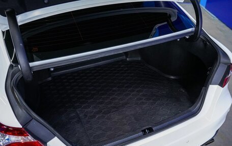 Toyota Camry, 2019 год, 2 290 000 рублей, 9 фотография