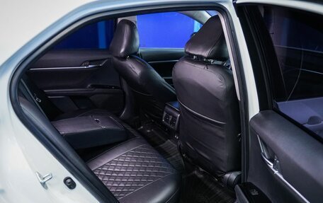 Toyota Camry, 2019 год, 2 290 000 рублей, 14 фотография