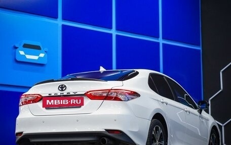 Toyota Camry, 2019 год, 2 290 000 рублей, 6 фотография