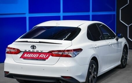 Toyota Camry, 2019 год, 2 290 000 рублей, 7 фотография
