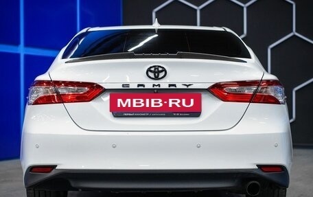 Toyota Camry, 2019 год, 2 290 000 рублей, 8 фотография