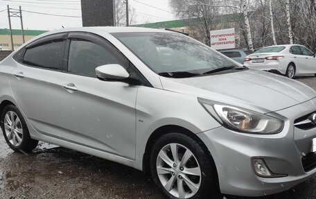Hyundai Solaris II рестайлинг, 2011 год, 875 000 рублей, 1 фотография