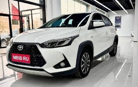 Toyota Yaris XP150 рестайлинг, 2022 год, 1 392 000 рублей, 1 фотография