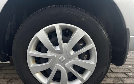 Renault Logan II, 2016 год, 580 000 рублей, 16 фотография