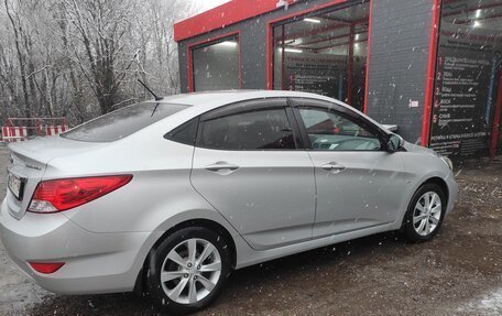 Hyundai Solaris II рестайлинг, 2011 год, 875 000 рублей, 2 фотография