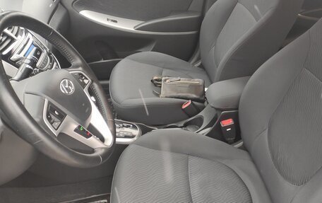 Hyundai Solaris II рестайлинг, 2011 год, 875 000 рублей, 8 фотография