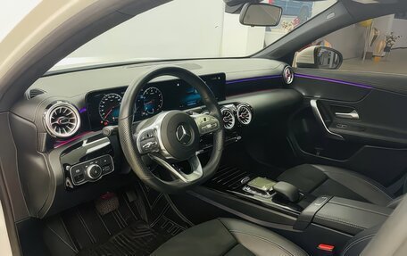 Mercedes-Benz A-Класс, 2022 год, 2 100 000 рублей, 12 фотография