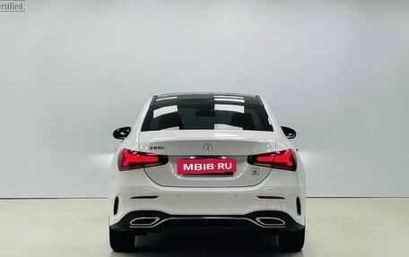 Mercedes-Benz A-Класс, 2022 год, 2 100 000 рублей, 8 фотография