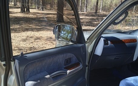 Toyota Land Cruiser Prado 90 рестайлинг, 2001 год, 1 750 000 рублей, 21 фотография