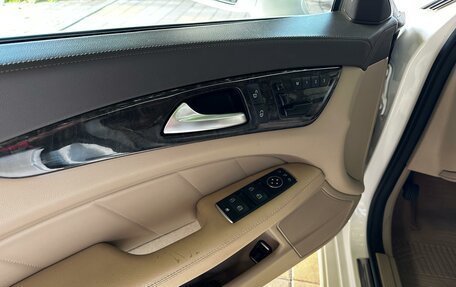 Mercedes-Benz CLS, 2012 год, 2 130 000 рублей, 17 фотография