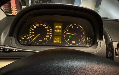 Mercedes-Benz A-Класс, 2012 год, 820 000 рублей, 6 фотография