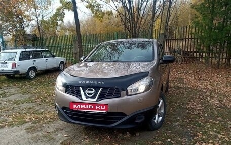 Nissan Qashqai, 2011 год, 900 000 рублей, 2 фотография