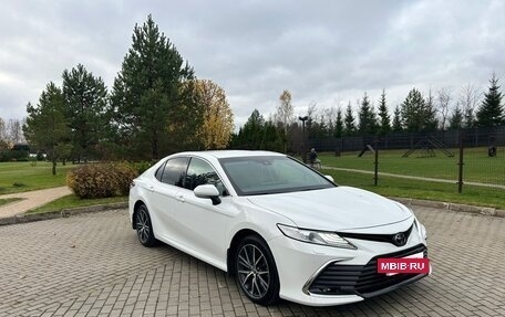 Toyota Camry, 2021 год, 3 500 000 рублей, 9 фотография