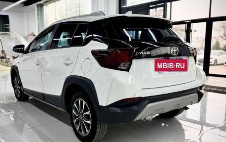 Toyota Yaris XP150 рестайлинг, 2022 год, 1 392 000 рублей, 6 фотография