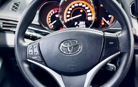 Toyota Yaris XP150 рестайлинг, 2022 год, 1 392 000 рублей, 17 фотография