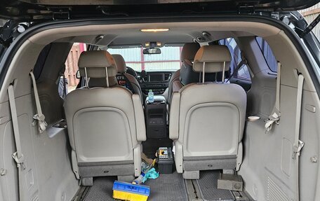 KIA Carnival III, 2019 год, 2 950 000 рублей, 12 фотография