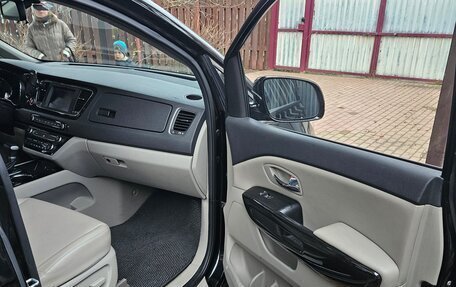 KIA Carnival III, 2019 год, 2 950 000 рублей, 13 фотография