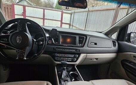 KIA Carnival III, 2019 год, 2 950 000 рублей, 9 фотография