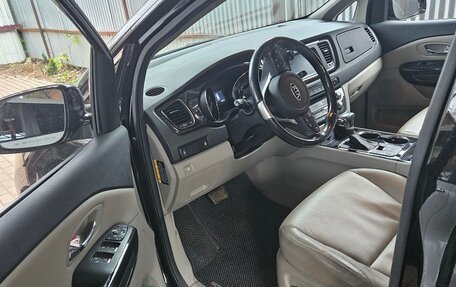 KIA Carnival III, 2019 год, 2 950 000 рублей, 11 фотография