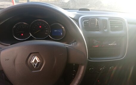 Renault Logan II, 2016 год, 690 000 рублей, 5 фотография