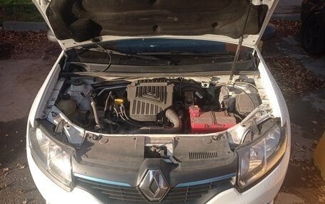 Renault Logan II, 2016 год, 690 000 рублей, 12 фотография