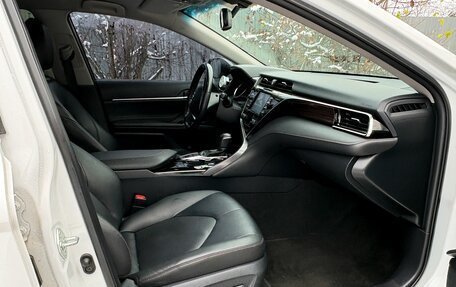 Toyota Camry, 2021 год, 3 400 000 рублей, 9 фотография