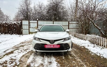 Toyota Camry, 2021 год, 3 400 000 рублей, 7 фотография