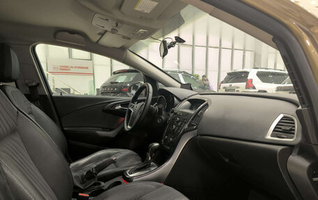 Opel Astra J, 2013 год, 890 000 рублей, 11 фотография