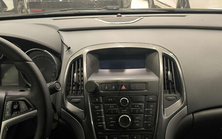 Opel Astra J, 2013 год, 890 000 рублей, 15 фотография