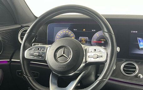 Mercedes-Benz E-Класс, 2019 год, 4 049 000 рублей, 8 фотография