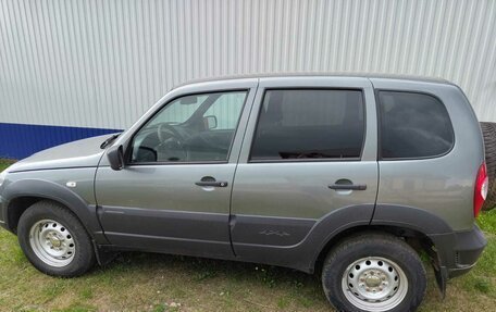 Chevrolet Niva I рестайлинг, 2018 год, 650 000 рублей, 7 фотография