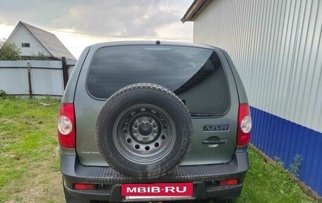 Chevrolet Niva I рестайлинг, 2018 год, 650 000 рублей, 3 фотография