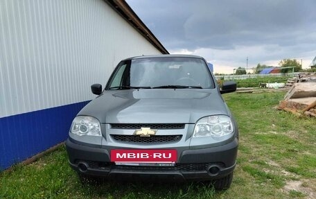 Chevrolet Niva I рестайлинг, 2018 год, 650 000 рублей, 2 фотография