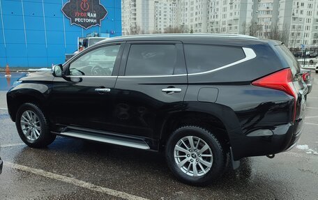 Mitsubishi Pajero Sport III рестайлинг, 2017 год, 2 550 000 рублей, 10 фотография