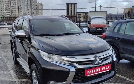 Mitsubishi Pajero Sport III рестайлинг, 2017 год, 2 550 000 рублей, 2 фотография