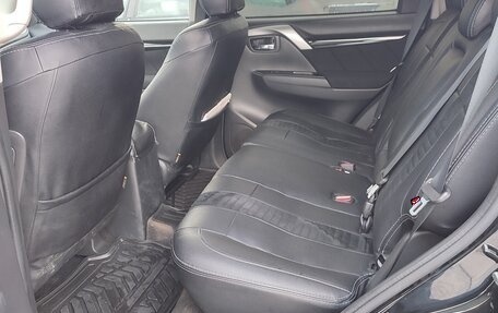 Mitsubishi Pajero Sport III рестайлинг, 2017 год, 2 550 000 рублей, 5 фотография