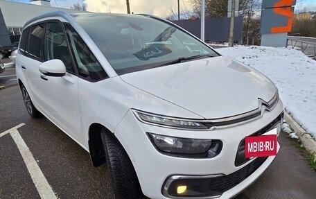 Citroen C4 Picasso II рестайлинг, 2017 год, 1 400 000 рублей, 2 фотография